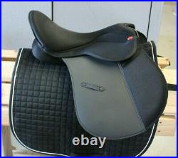 17.5 MWithW Star All purpose English Saddle, imported from Germany, black, light