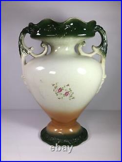 Antique/vintagenew Victor Farmer Scenic Ceramic/porcelain Vase