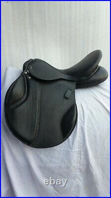 English All purpose leather saddle 17.5 perfect size