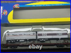 NATX 85 ft ALL PURPOSE TOFC FLAT CAR with 2 TRAILERS SOO / SP-UP HO Scale NEW RTR