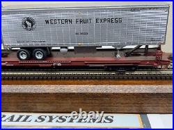 SOO LINE 85 ft ALL PURPOSE TOFC FLAT CAR with 2 TRAILERS SOO / GN HO Scale NEW RTR